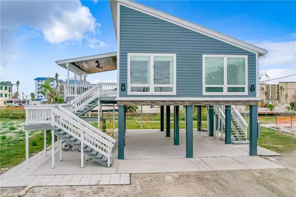 Fort Myers Beach, FL 33931,720 Matanzas CT