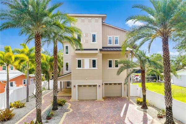 27281 Riverside DR, Bonita Springs, FL 34135