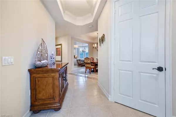 Naples, FL 34105,4739 Stratford CT #2202