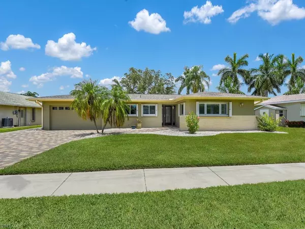 4456 Lakeside AVE, North Fort Myers, FL 33903