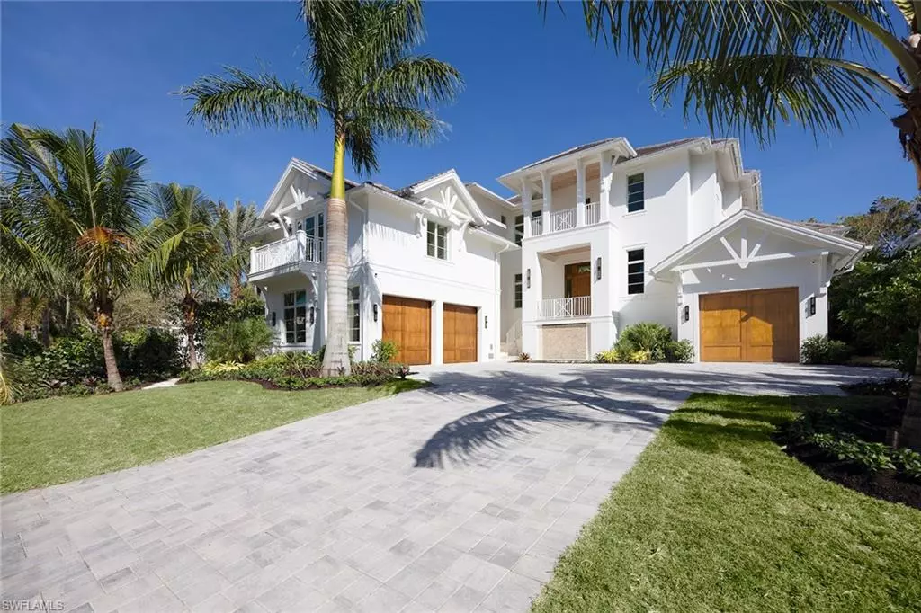 Naples, FL 34102,3277 Gordon DR