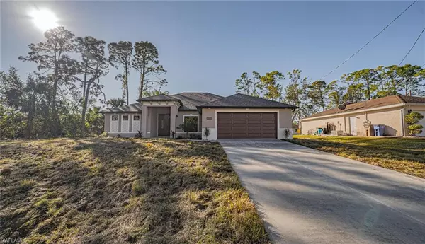 3105 19th ST W, Lehigh Acres, FL 33971