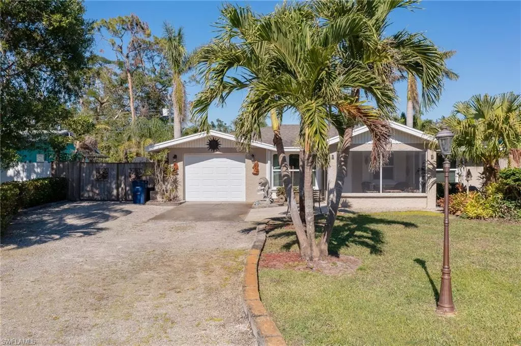 Fort Myers, FL 33907,2455 Woodland CIR