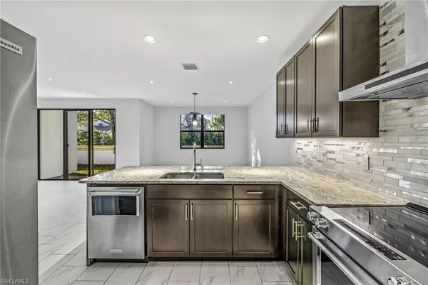 Naples, FL 34120,7841 Bristol CIR