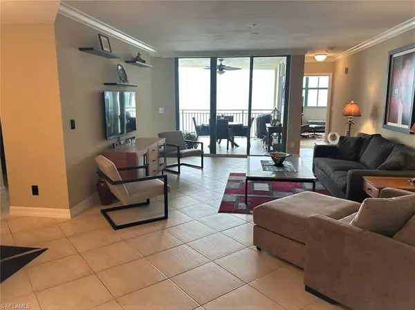 Marco Island, FL 34145,980 Cape Marco DR #1702