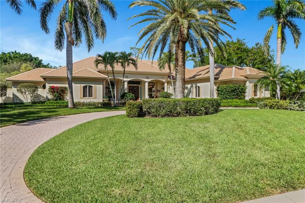 Naples, FL 34119,12801 Pond Apple DR E