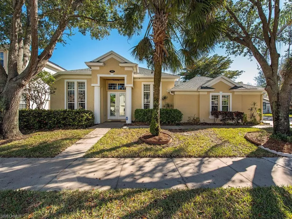 Naples, FL 34119,208 Skipping Stone LN