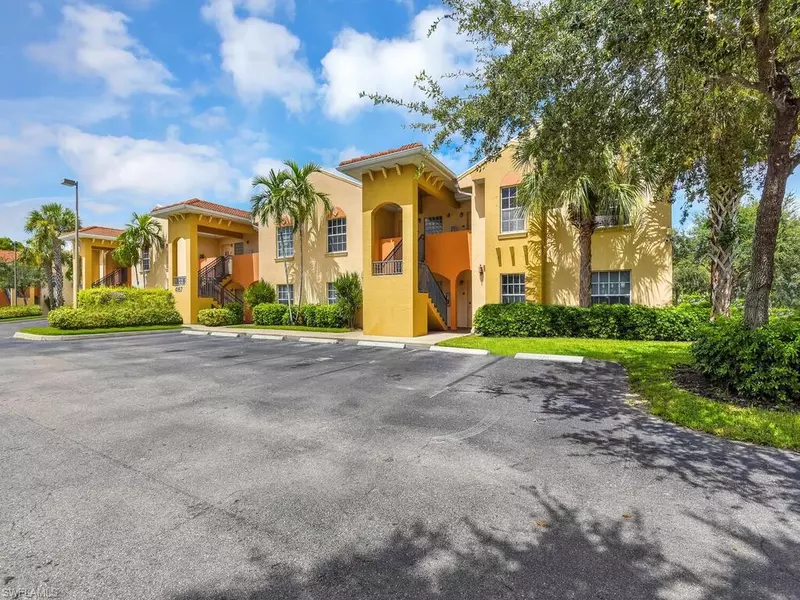 4167 Castilla CIR #105, Fort Myers, FL 33916