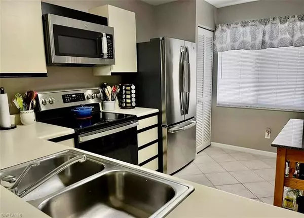 Naples, FL 34112,4556 Andover WAY #E-303