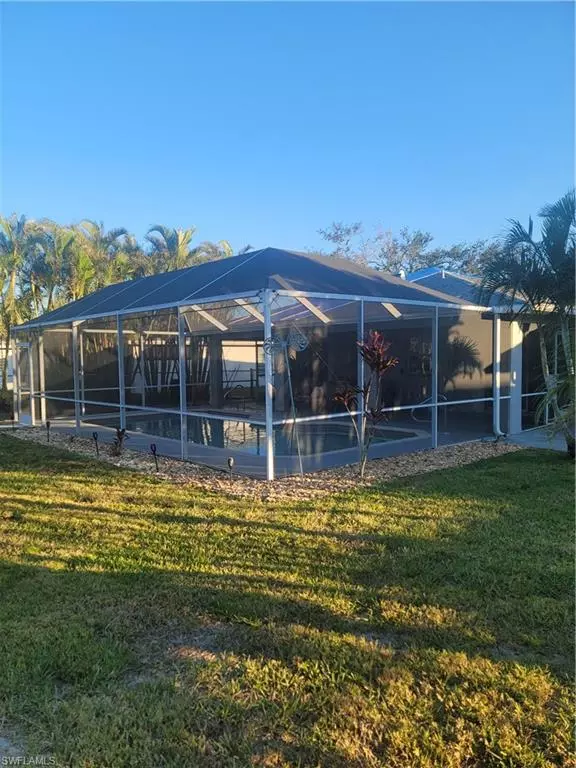 Cape Coral, FL 33990,153 SE 18th ST