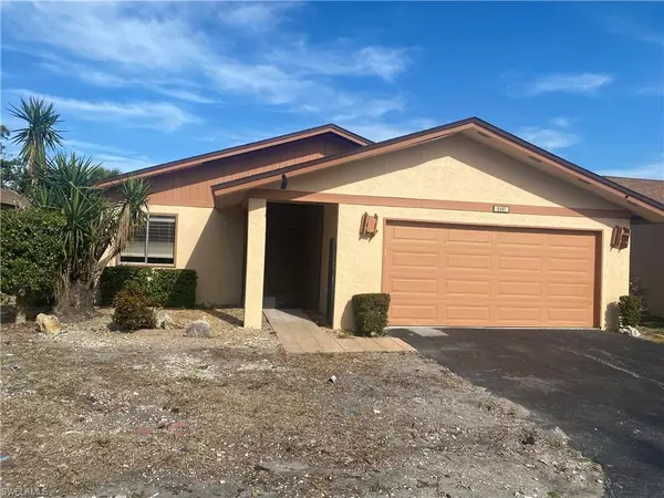 6497 Royal Woods DR, Fort Myers, FL 33908