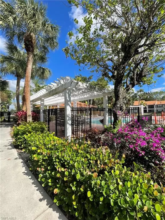 Naples, FL 34109,2166 Arbour Walk CIR #2421