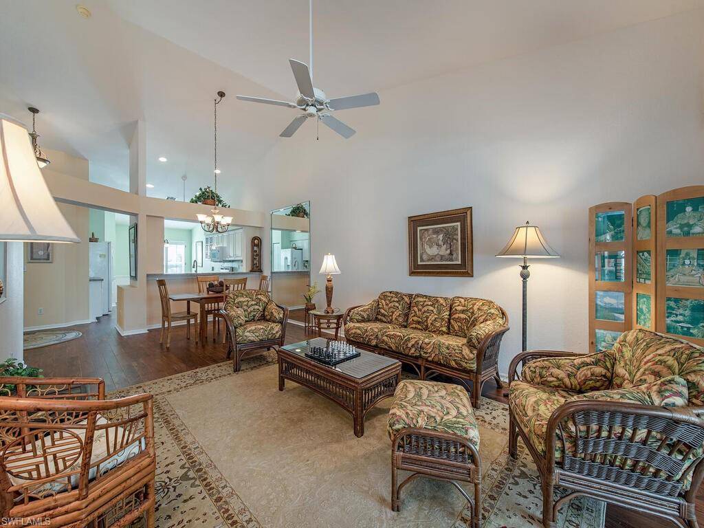 5708 Greenwood CIR #48, Naples, FL 34112