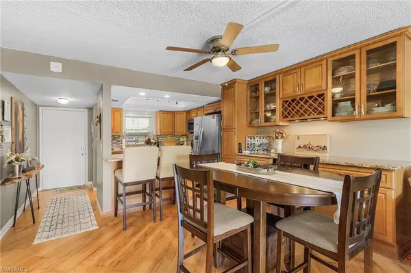 5483 Rattlesnake Hammock RD #104B, Naples, FL 34113