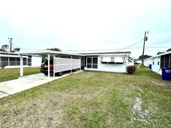 North Fort Myers, FL 33917,106 Flame LN