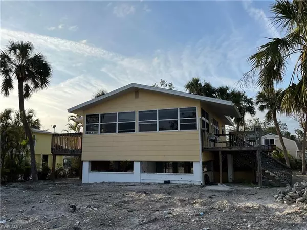 Fort Myers Beach, FL 33931,175 Bayview AVE