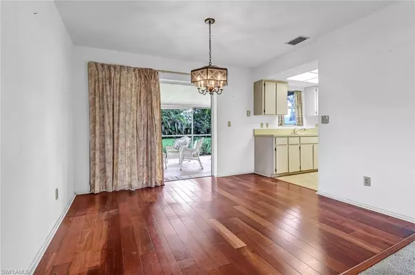 Cape Coral, FL 33990,1028 SE 18th PL