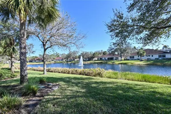 Naples, FL 34119,1693 Tarpon Bay DR S #40