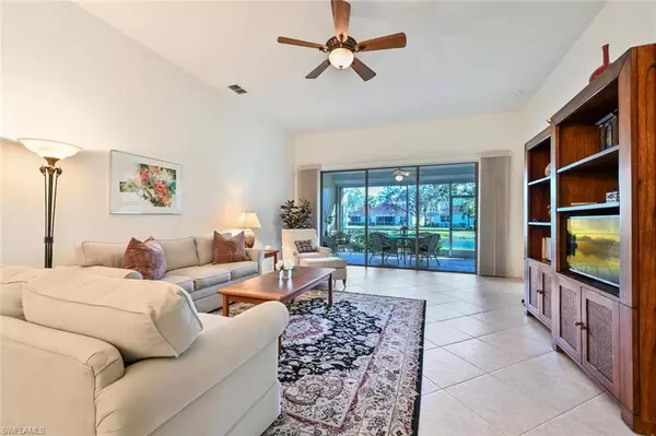 Naples, FL 34119,1693 Tarpon Bay DR S #40