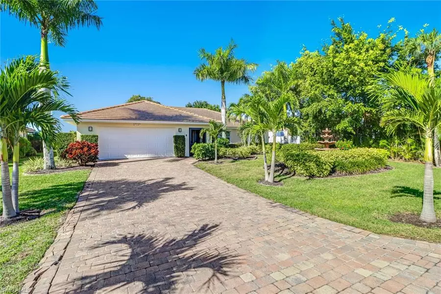 27137 Edenbridge CT, Bonita Springs, FL 34135