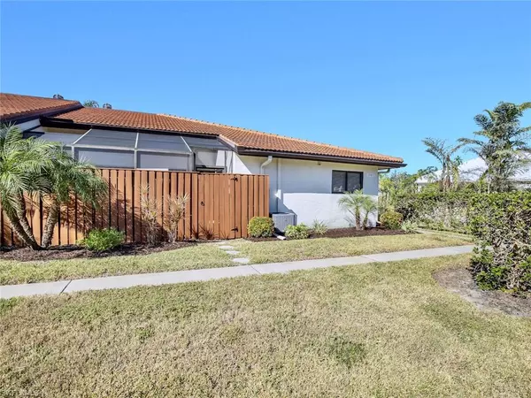 Fort Myers, FL 33901,1398 Park Shore CIR #3