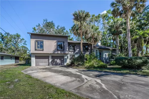 1343 Twin Palm DR, Fort Myers, FL 33919