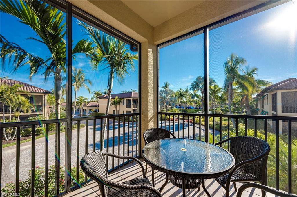 985 Sandpiper ST #I-206, Naples, FL 34102