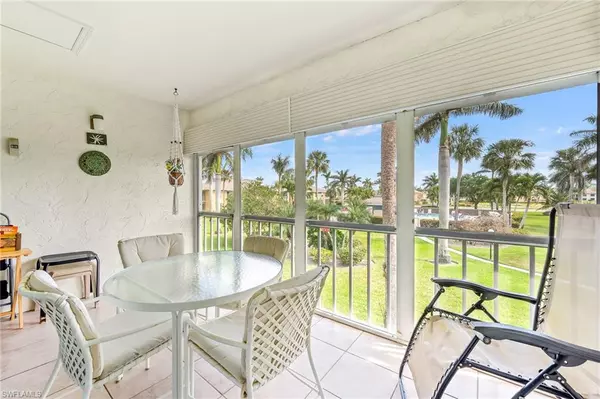 351 Charlemagne BLVD #B204, Naples, FL 34112