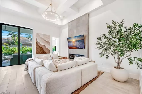 Naples, FL 34108,681 93rd AVE N