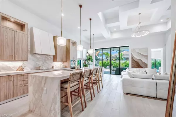 Naples, FL 34108,681 93rd AVE N