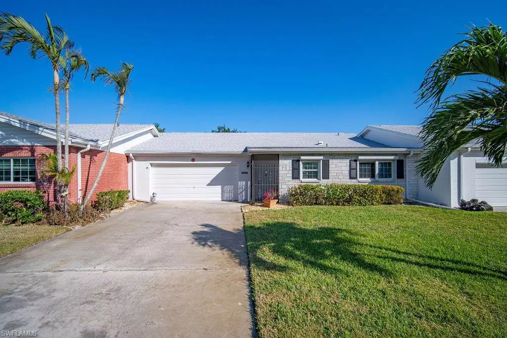 Fort Myers, FL 33919,1517 Edgewater CIR