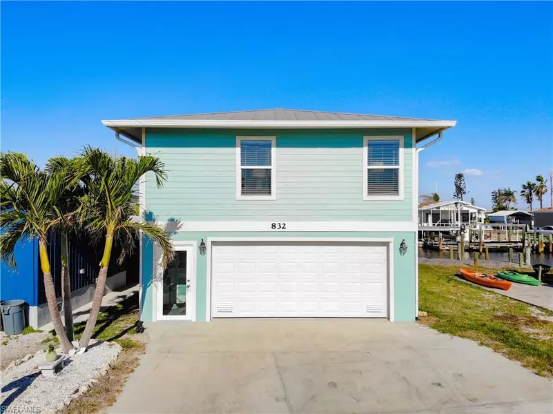 832 Oak ST, Fort Myers Beach, FL 33931