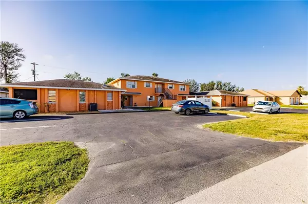Cape Coral, FL 33990,608 SE 6th ST #H