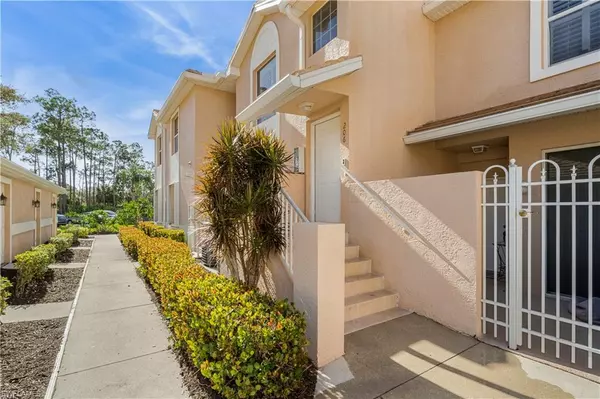 Naples, FL 34109,6205 Wilshire Pines CIR #2-206