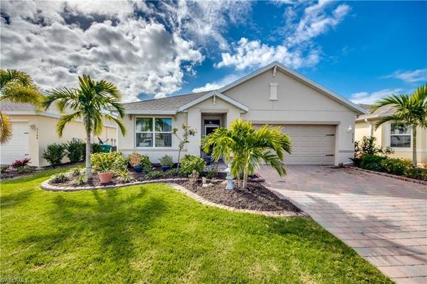 3168 Estancia LN, Cape Coral, FL 33909