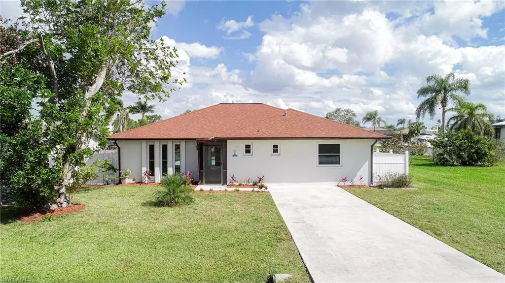 2132 Aruba AVE, Fort Myers, FL 33905