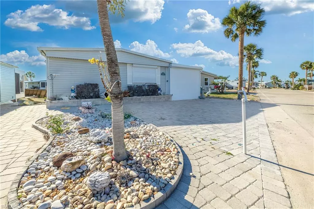 Fort Myers Beach, FL 33931,17730 Bryan CT