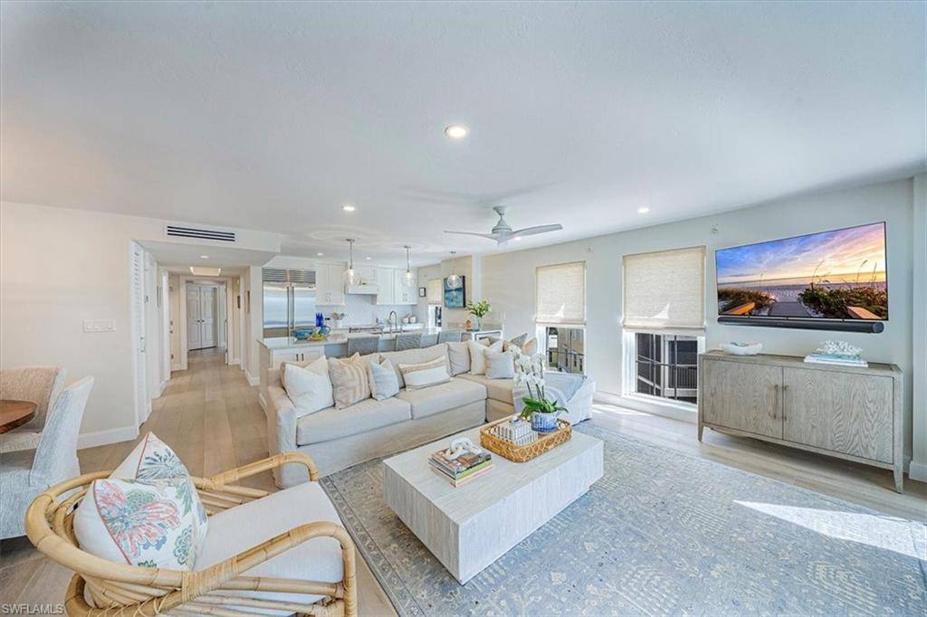 Naples, FL 34103,3483 Gulf Shore BLVD N #304