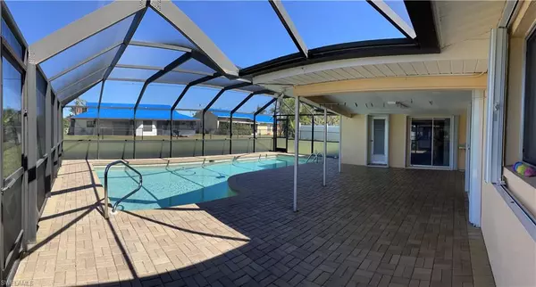 Cape Coral, FL 33990,911 SE 19th ST