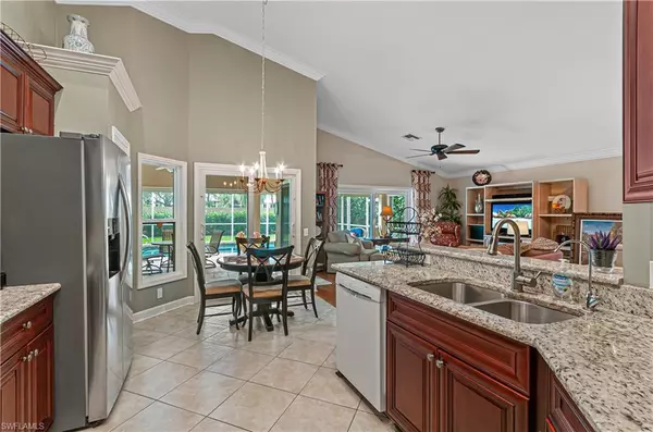 Naples, FL 34112,6034 Westbourgh DR