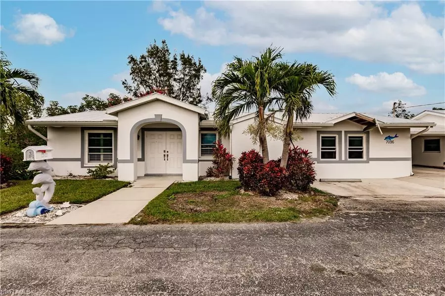 7096 Coon RD, North Fort Myers, FL 33067