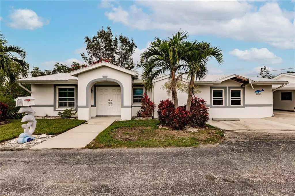 North Fort Myers, FL 33067,7096 Coon RD