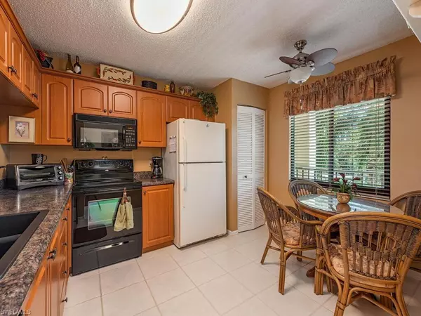 Naples, FL 34112,5724 Deauville CIR #H-204