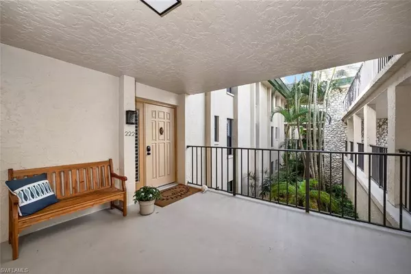 Naples, FL 34105,222 Wildwood LN #222