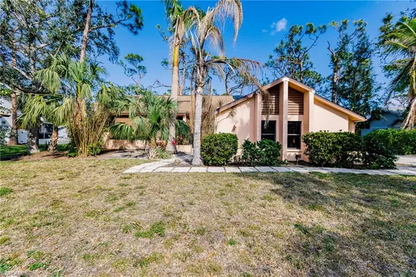 12360 McGregor Woods CIR, Fort Myers, FL 33908