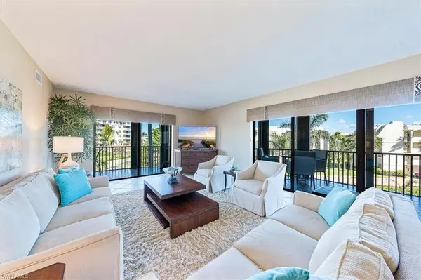 Marco Island, FL 34145,961 Collier CT #209