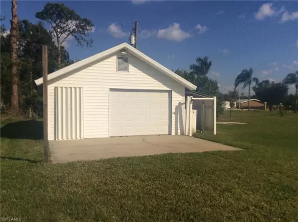 Alva, FL 33920,2141 Cook LN