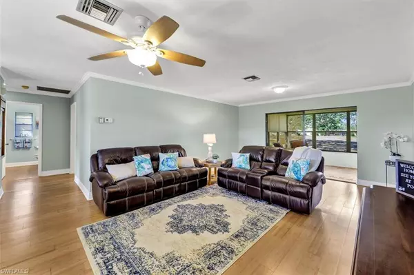 Naples, FL 34112,109 BRITTANY CT