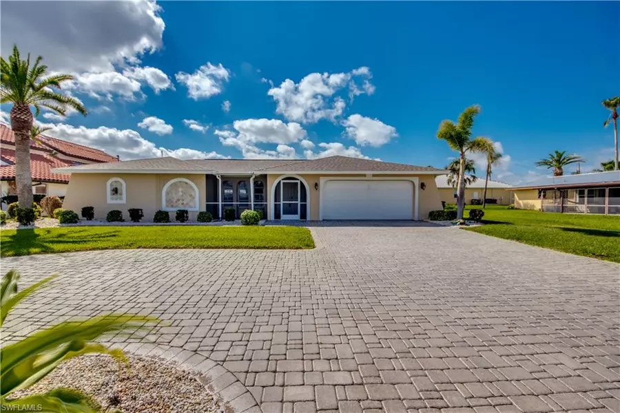 1916 SE 32nd TER, Cape Coral, FL 33904