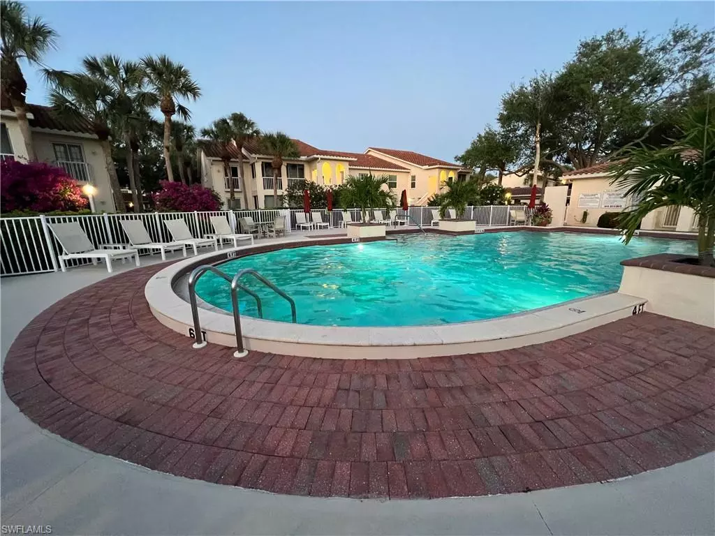 Naples, FL 34119,107 Tuscana CT #404